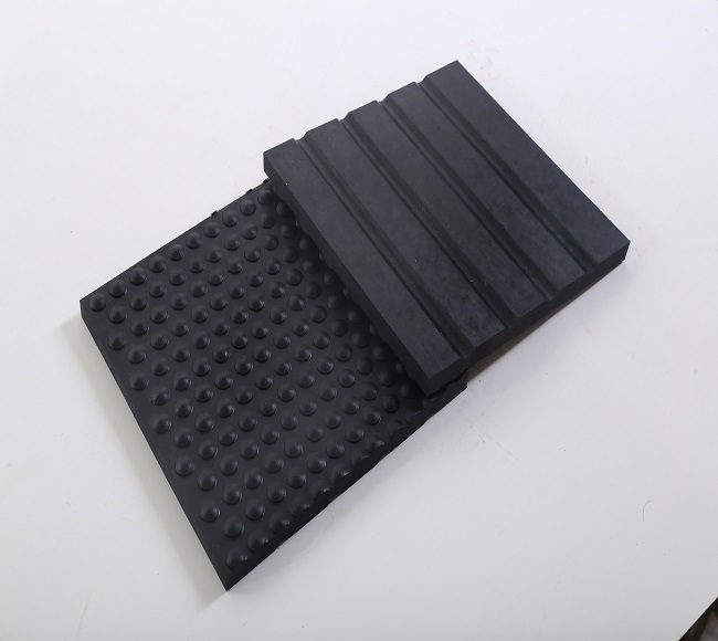 圓點(diǎn)牛棚墊 JD-XM01